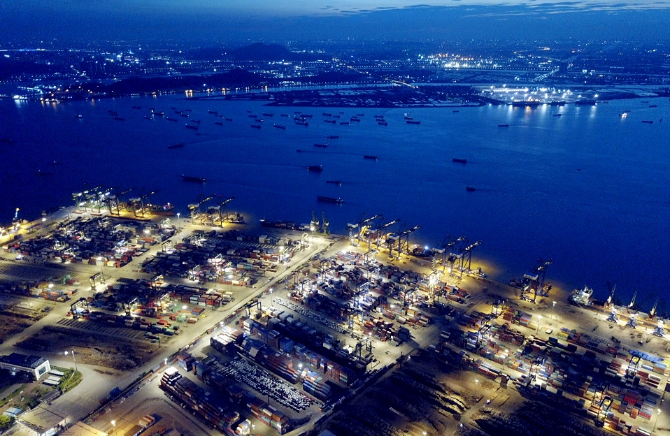 一等獎(jiǎng) 魅藍(lán)港灣（黎敬威）.jpg