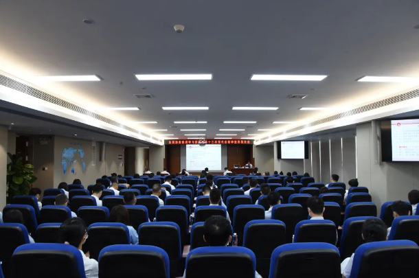 東莞港務(wù)集團(tuán)舉辦學(xué)習(xí)貫徹省第十三次黨代會(huì)精神宣講報(bào)告會(huì)