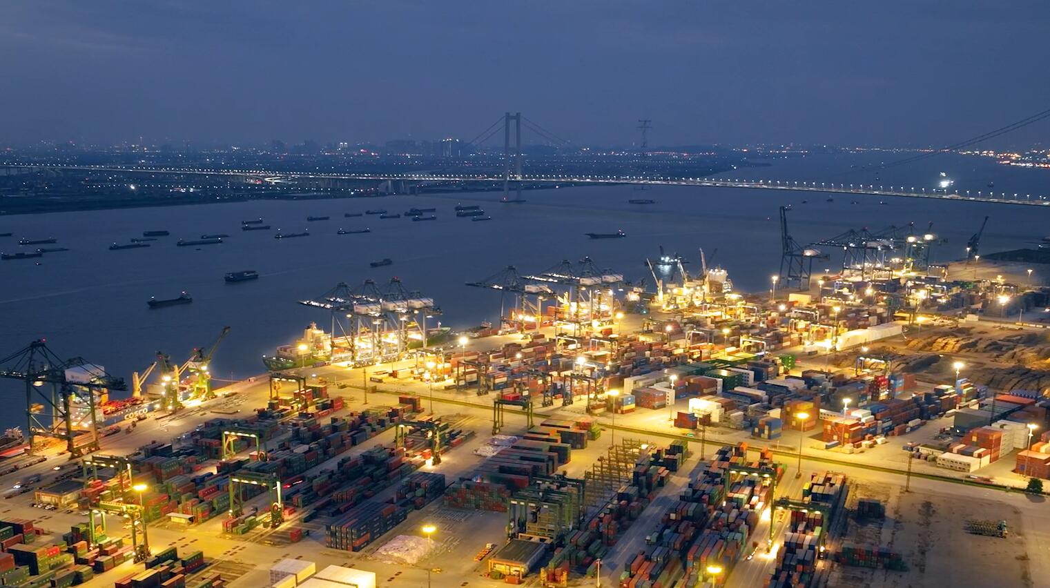 非凡十年 東莞答卷 | 東莞港務(wù)集團(tuán)：提升對(duì)外開放平臺(tái)能級(jí) 構(gòu)建高水平對(duì)外開放門戶樞紐