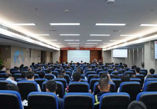 東莞港務(wù)集團(tuán)召開學(xué)習(xí)貫徹習(xí)近平總書記視察廣東重要講話重要指示精神宣講報告會