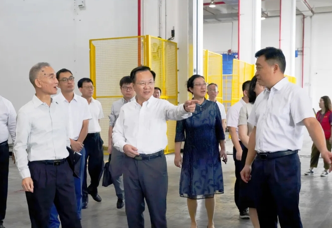 省政協(xié)委員，市政協(xié)黨組書記、主席鄭建民一行到東莞港務(wù)集團(tuán)調(diào)研