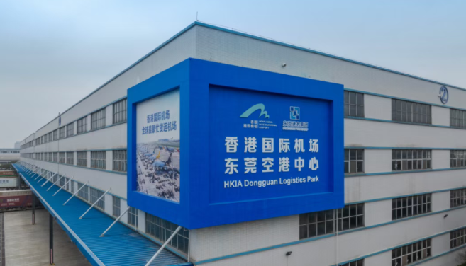 空港中心再加速，三架包機“齊飛”再啟航！